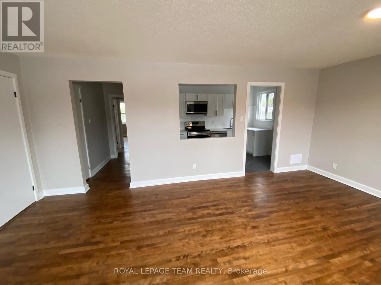 3 Bed, 1 Bath Multi-Family for Rent in Ottawa – 1 – 228 WOODROFFE AVENUE, Ottawa – MLS# X13425848 - Image 7
