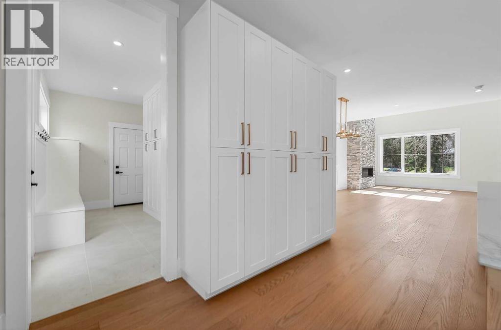 88 Woodlark Drive SW - 19