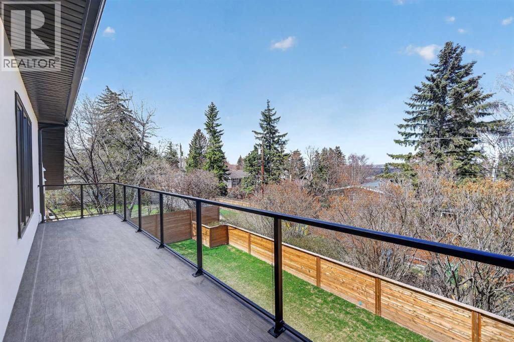 88 Woodlark Drive SW - 41