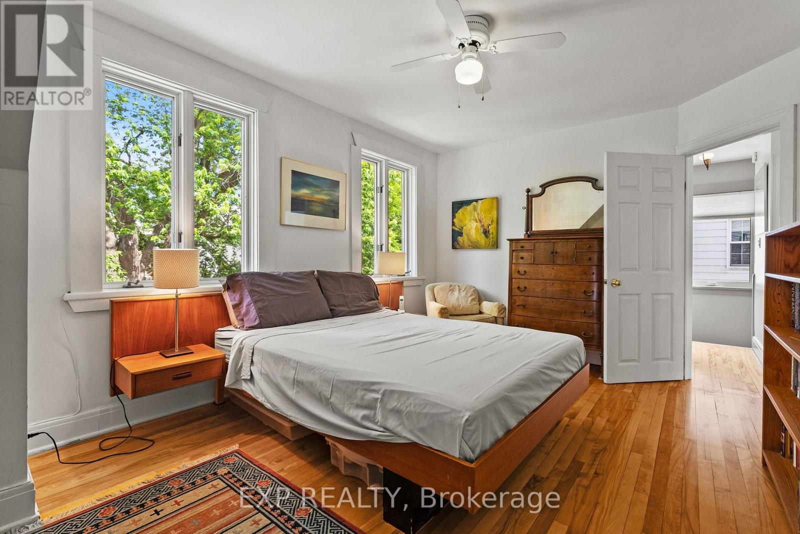 579 BROADVIEW AVENUE - 21