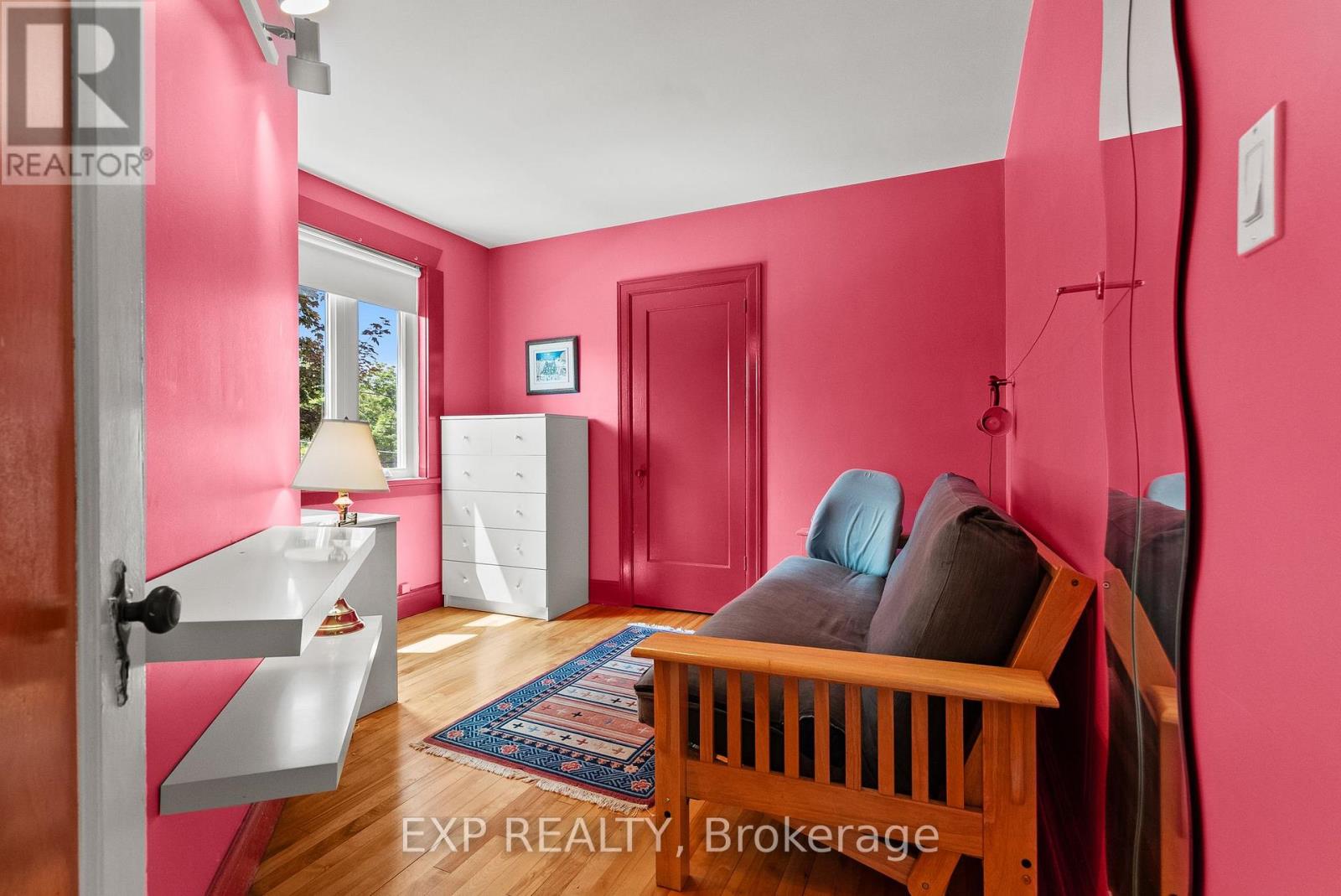 579 BROADVIEW AVENUE - 25