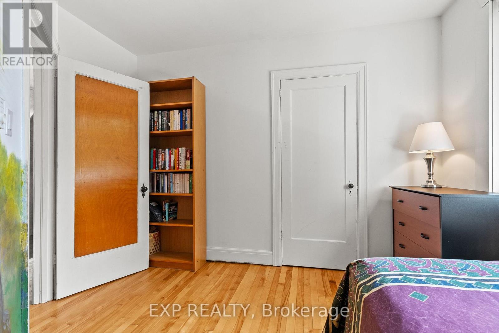 579 BROADVIEW AVENUE - 28