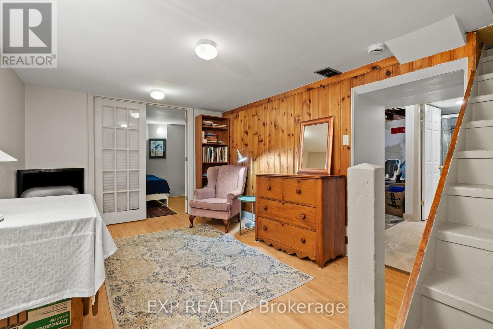579 BROADVIEW AVENUE - 30