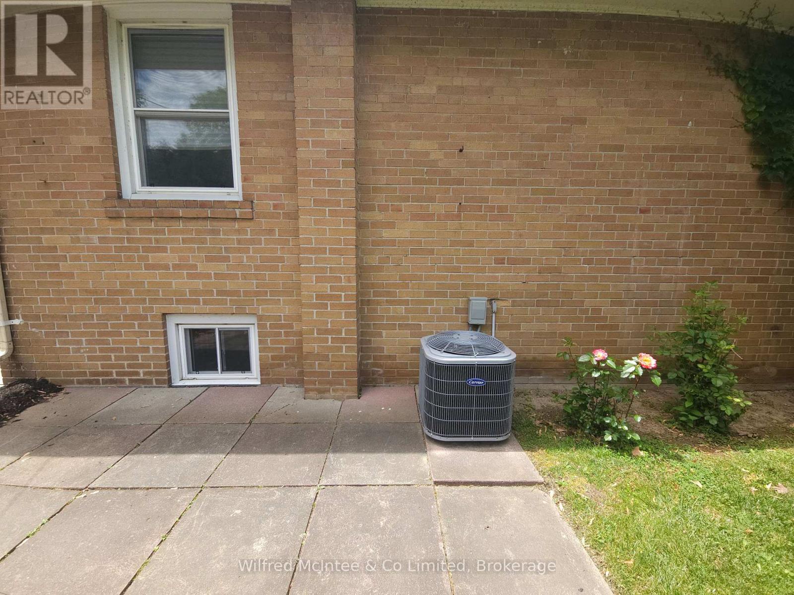 69 HALIBURTON AVENUE - 38