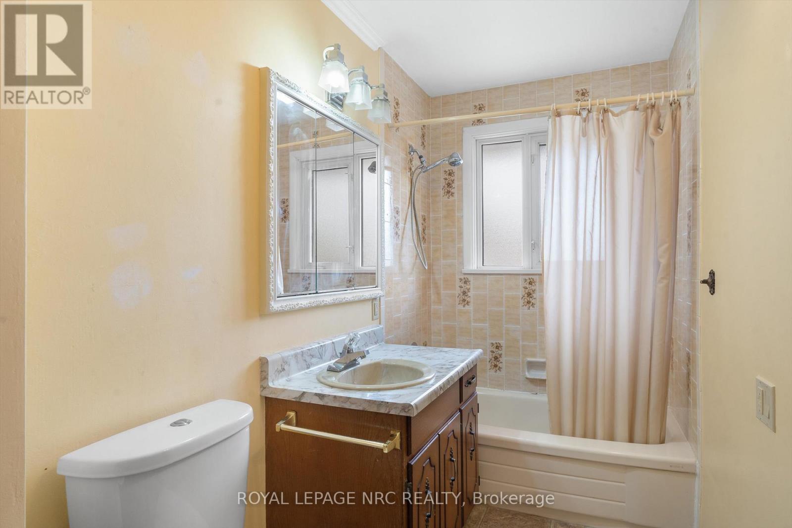 6502 BROCK STREET - 20