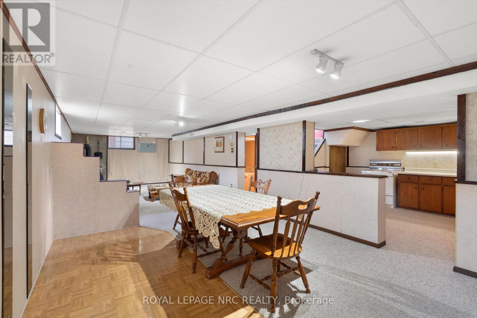 6502 BROCK STREET - 23
