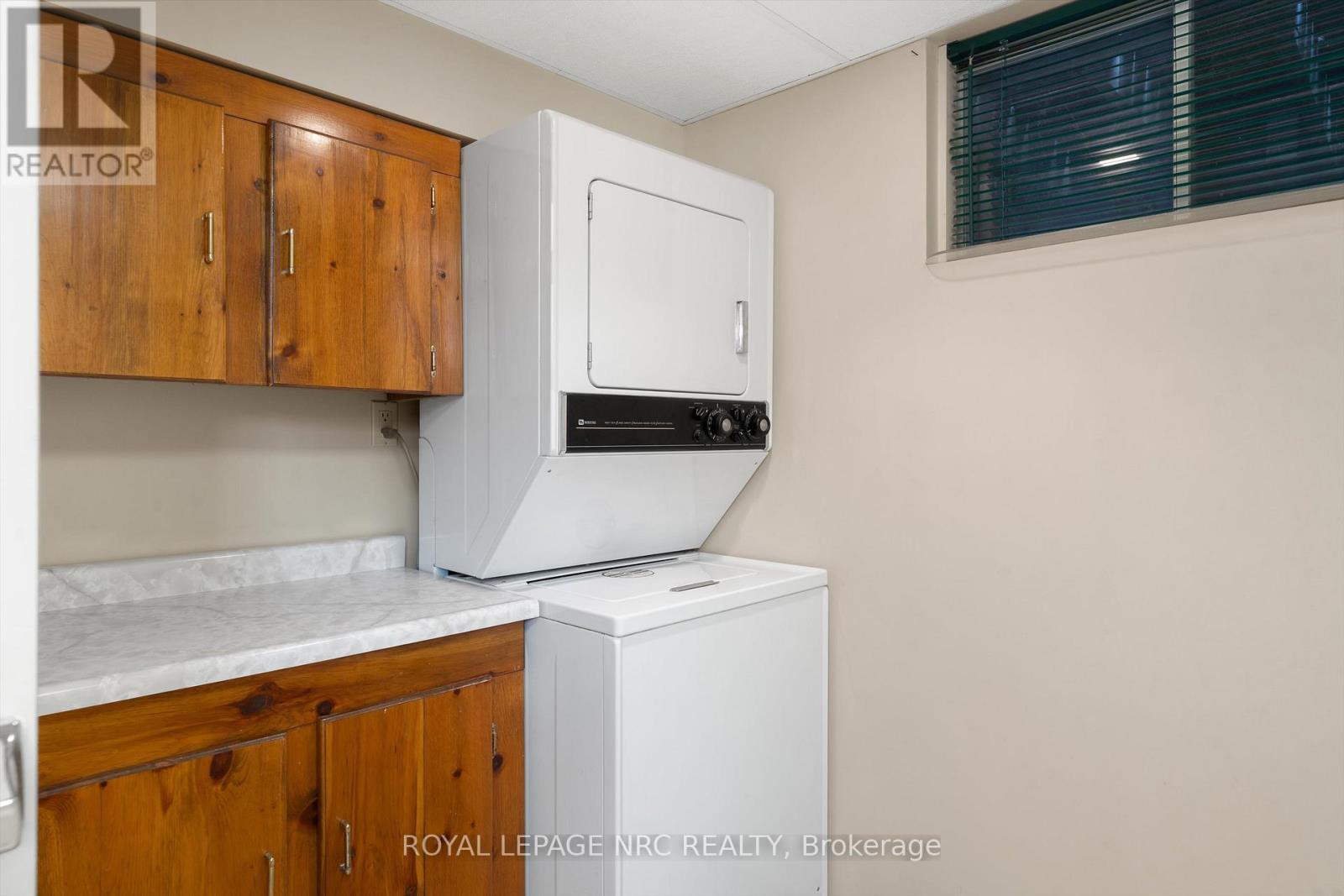6502 BROCK STREET - 27
