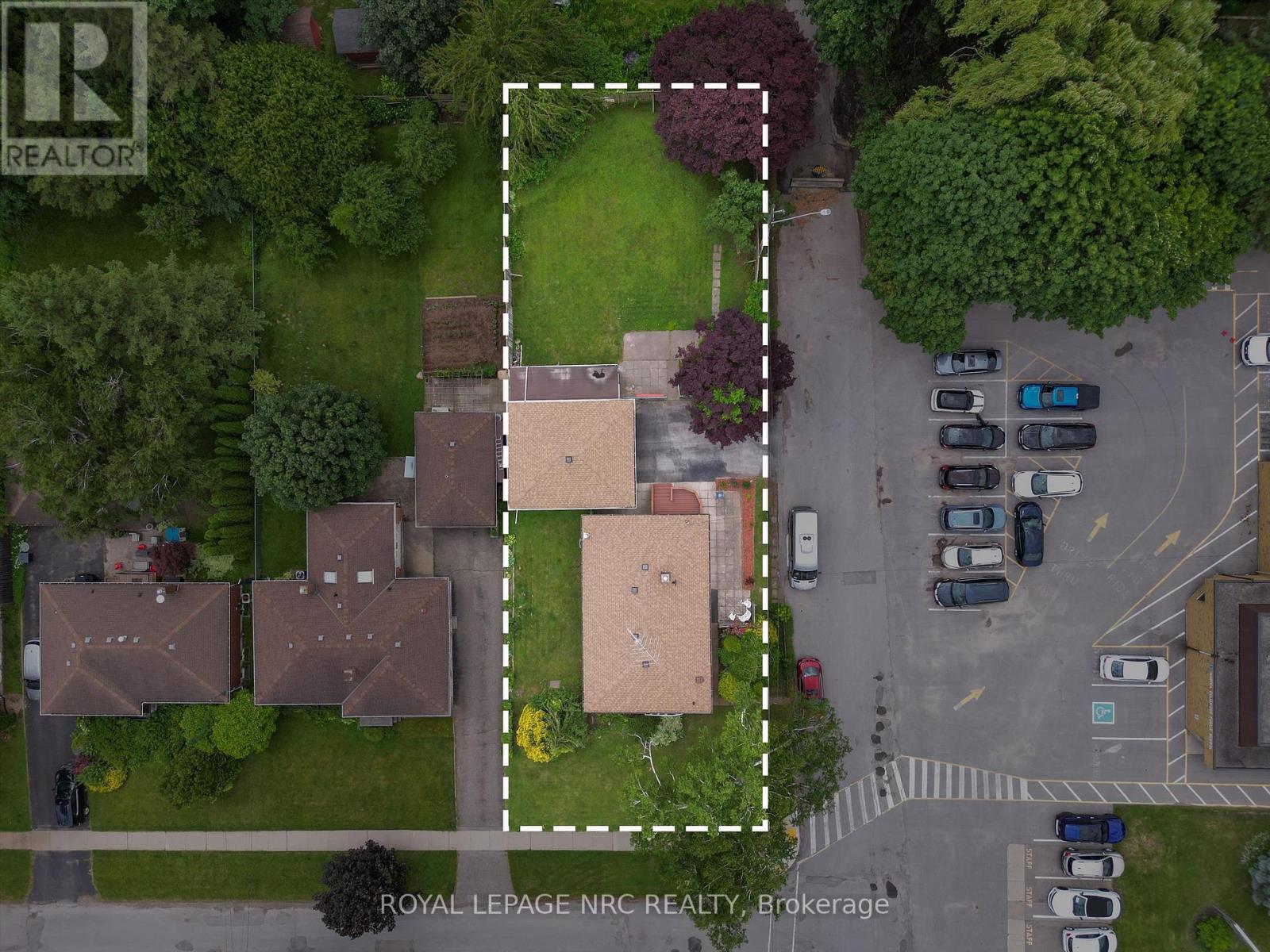 6502 BROCK STREET - 30