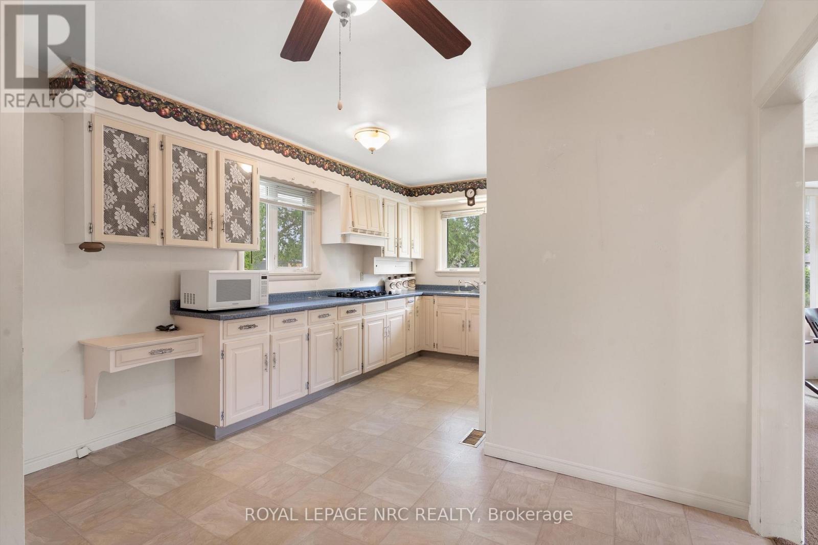 6502 BROCK STREET - 7