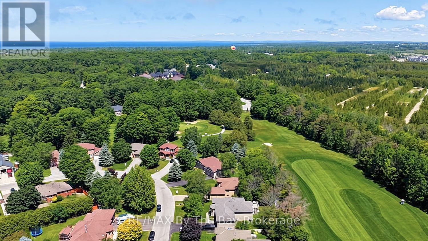 54 FAIRWAY CRESCENT - 48