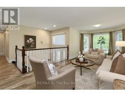 54 Fairway Crescent, Wasaga Beach, ON L9Z1B8 Photo 11