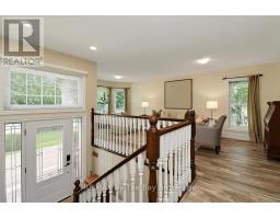 54 Fairway Crescent, Wasaga Beach, ON L9Z1B8 Photo 6