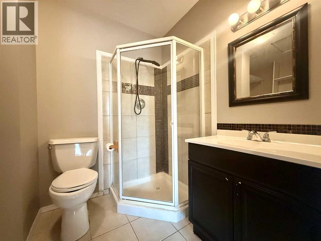 528 16 Street — photo 11