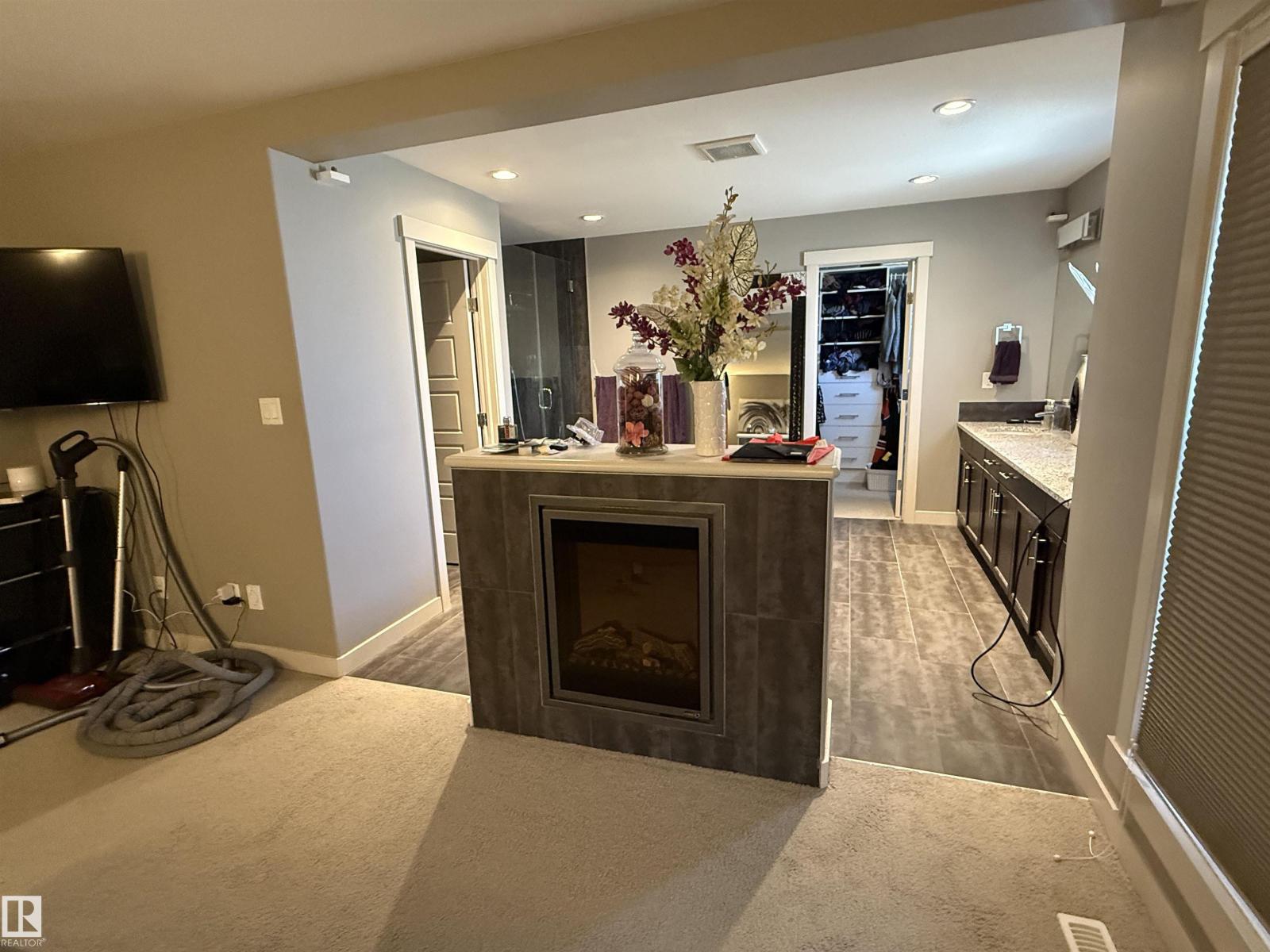 2036 Rochester AV NW - 8