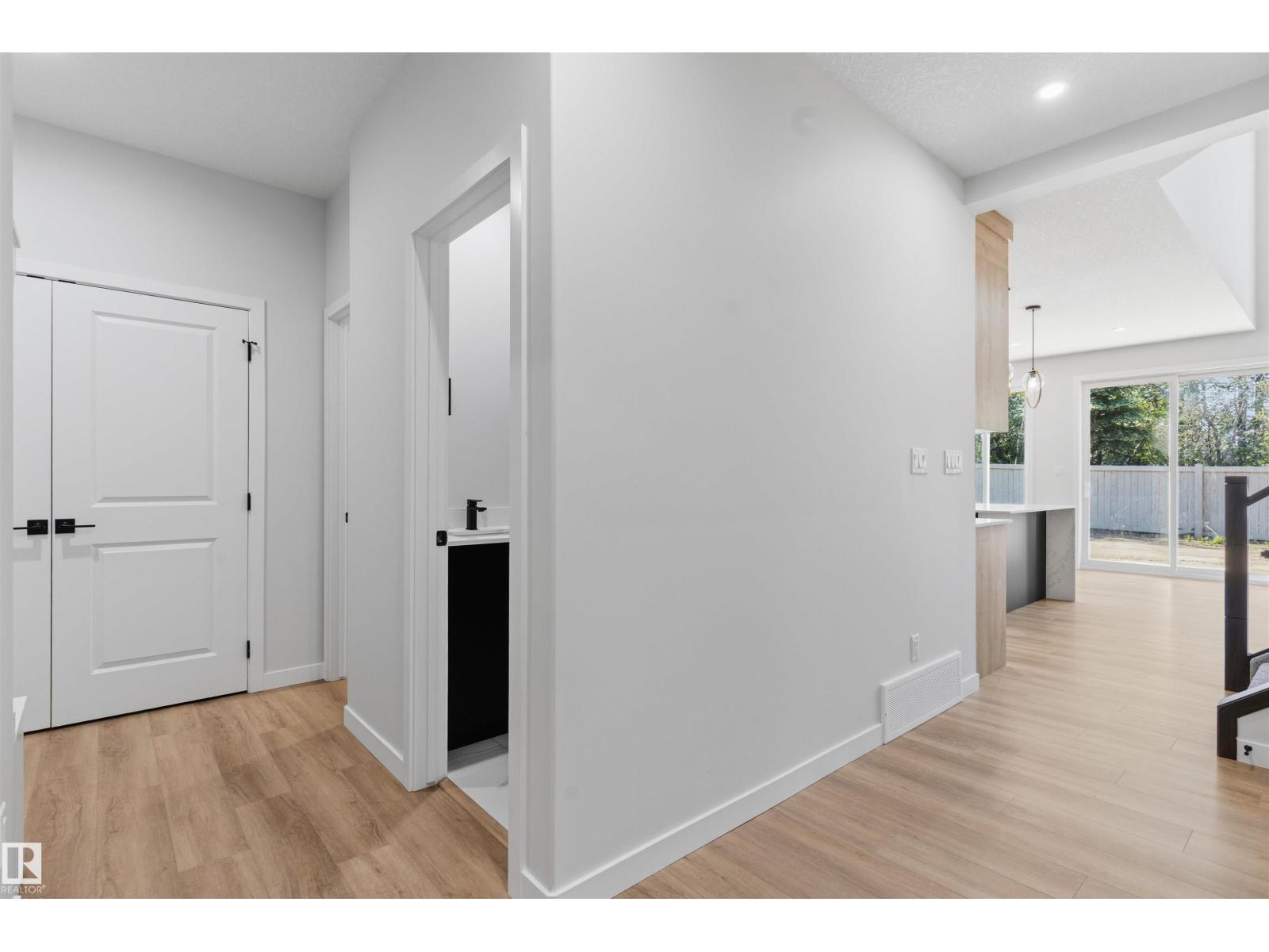 1721 Crossbill LO NW - 24