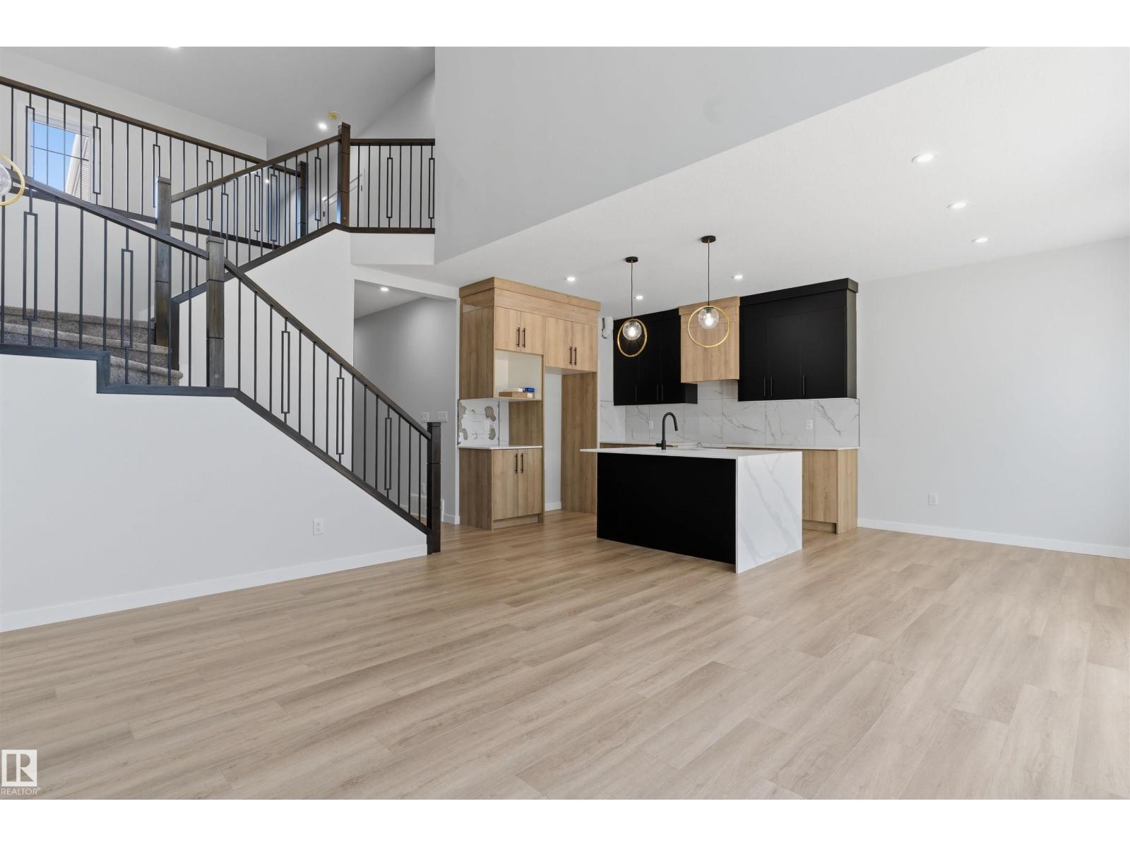 1721 Crossbill LO NW - 3
