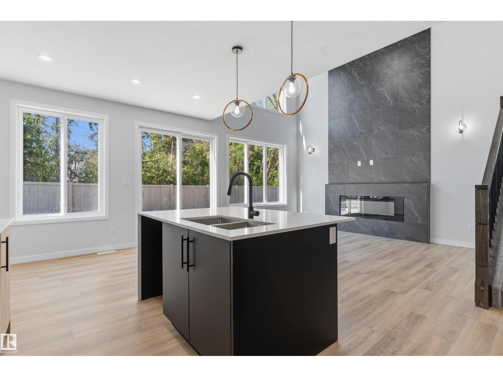 1721 Crossbill LO NW - 5