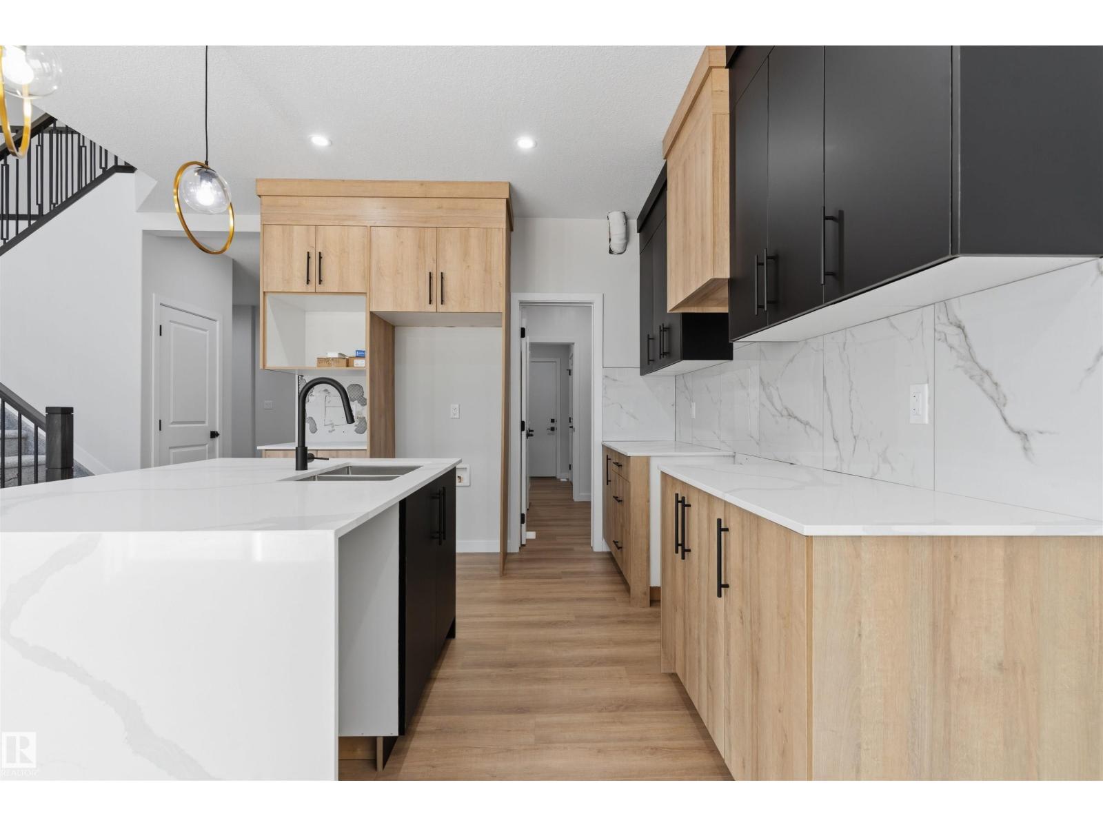 1721 Crossbill LO NW - 7