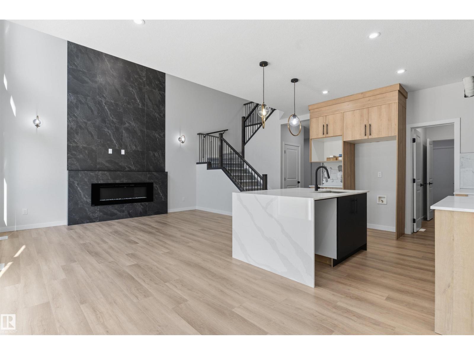 1721 Crossbill LO NW - 8