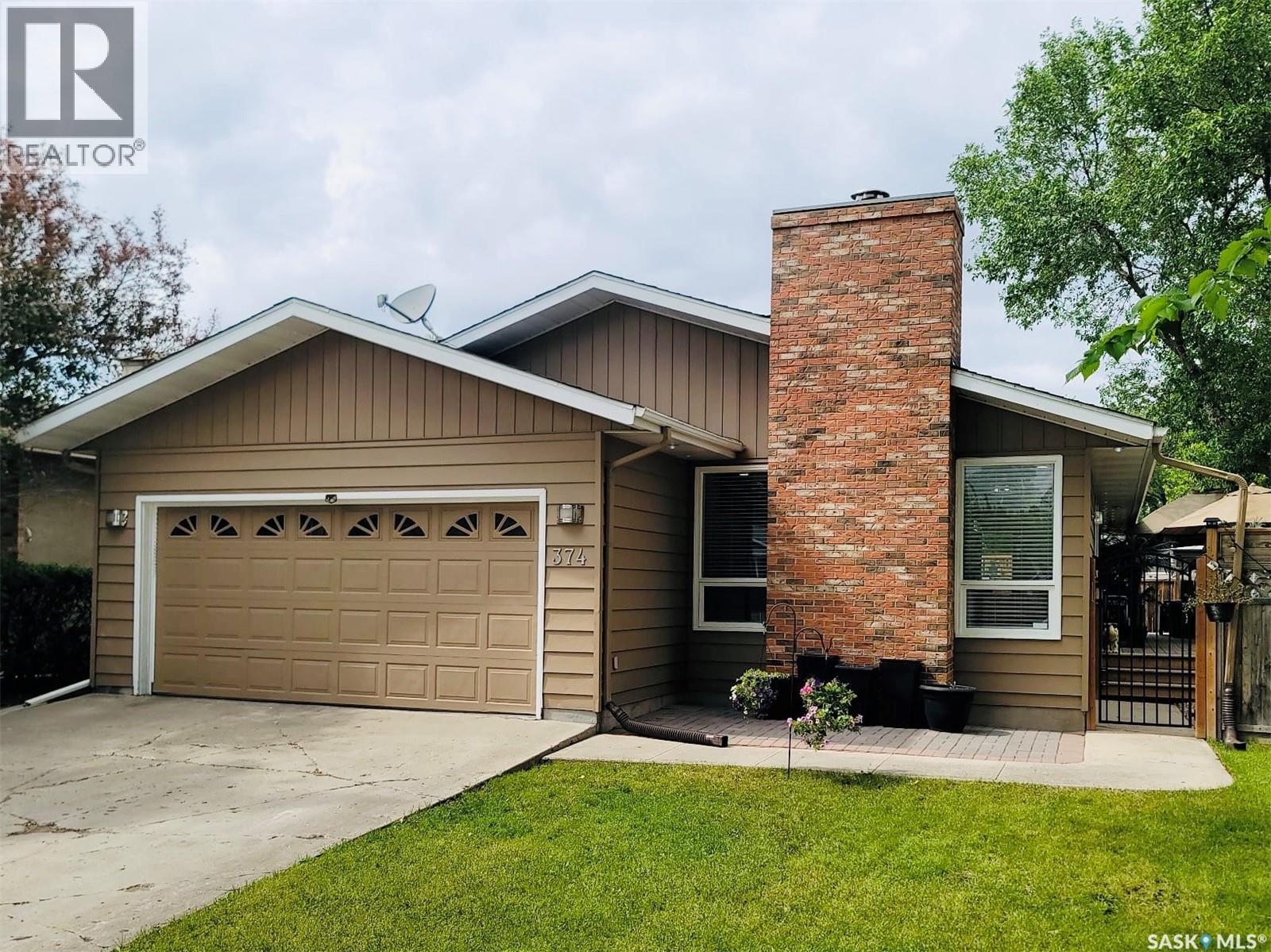 374 Rodenbush DRIVE - 2