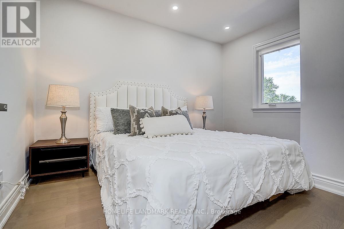 572 PHARMACY AVENUE - 16