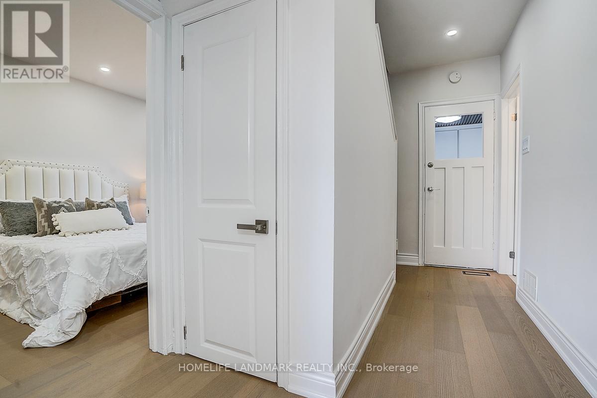 572 PHARMACY AVENUE - 15