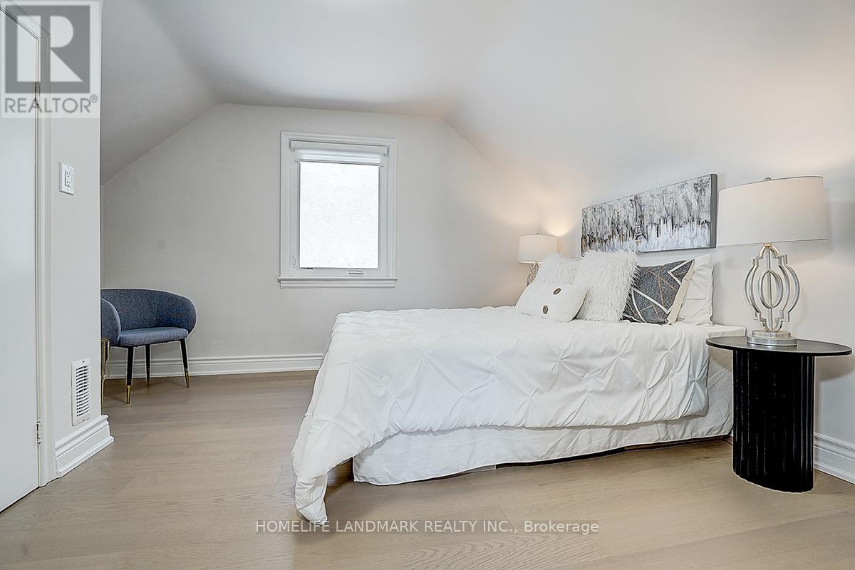 572 PHARMACY AVENUE - 21