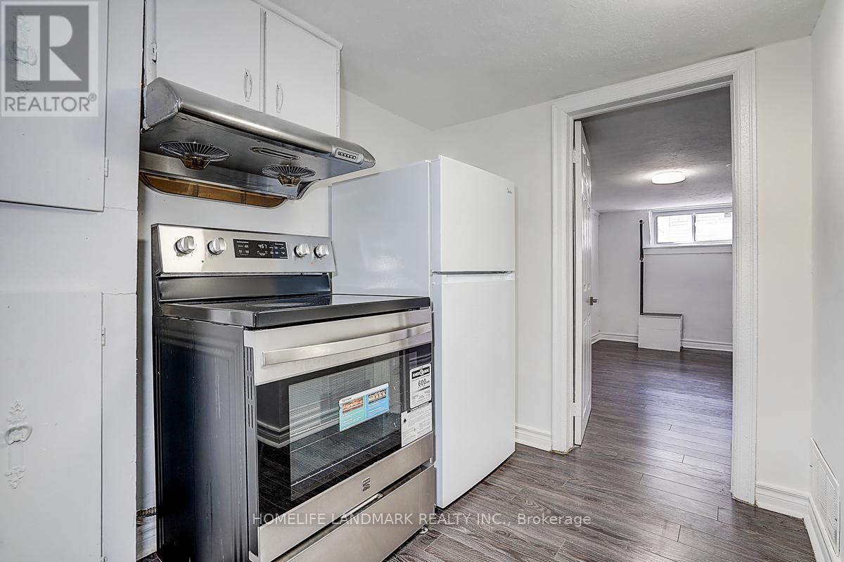 572 PHARMACY AVENUE - 31