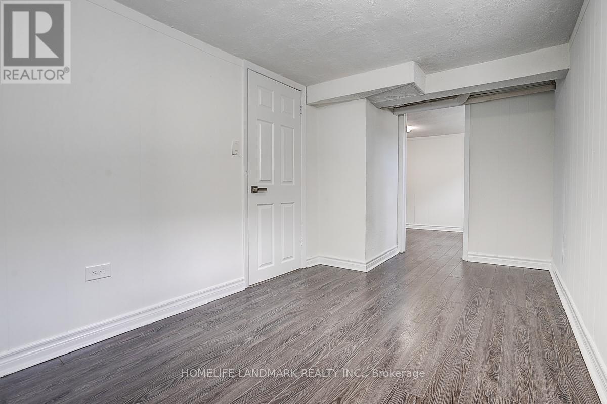 572 PHARMACY AVENUE - 35