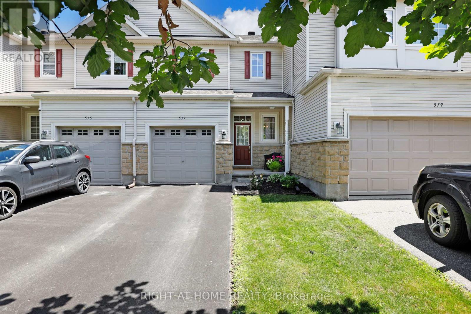 577 ASHBOURNE CRESCENT - 3