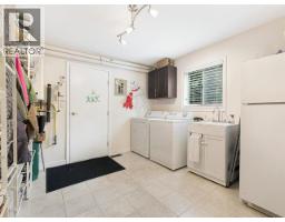 4426 Marine Drive, West Vancouver, BC V7W2N9 Photo 25