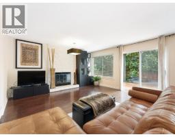 4426 Marine Drive, West Vancouver, BC V7W2N9 Photo 14