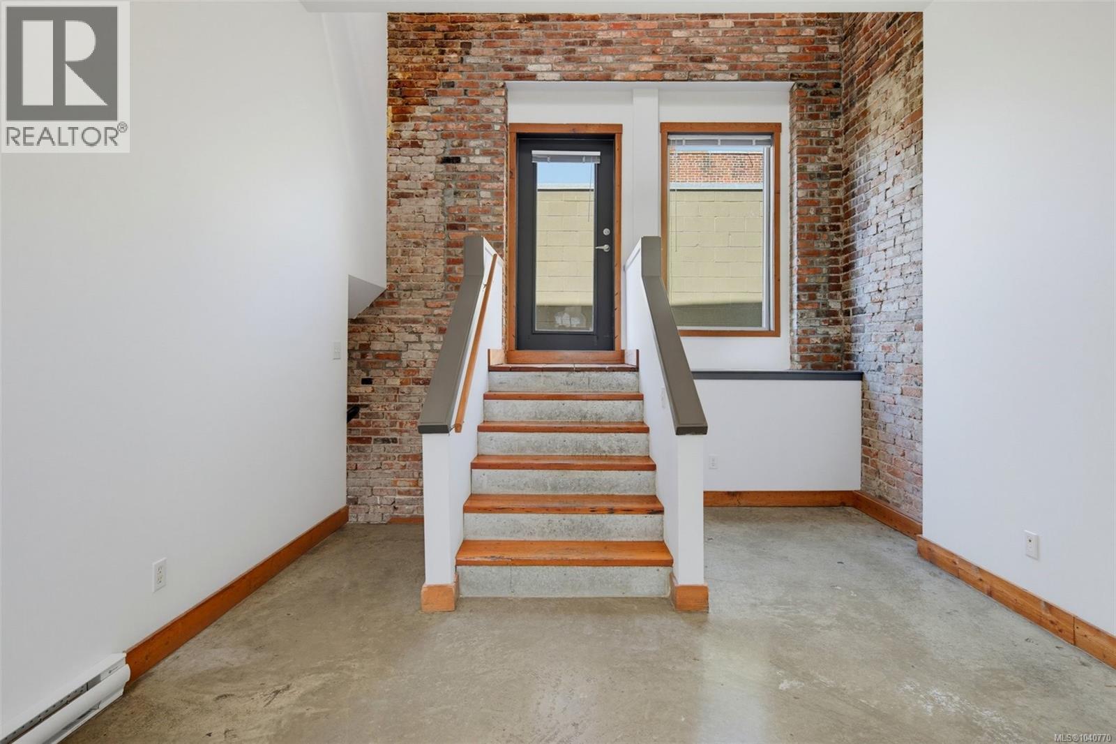 #209 588 Pandora Ave - 16