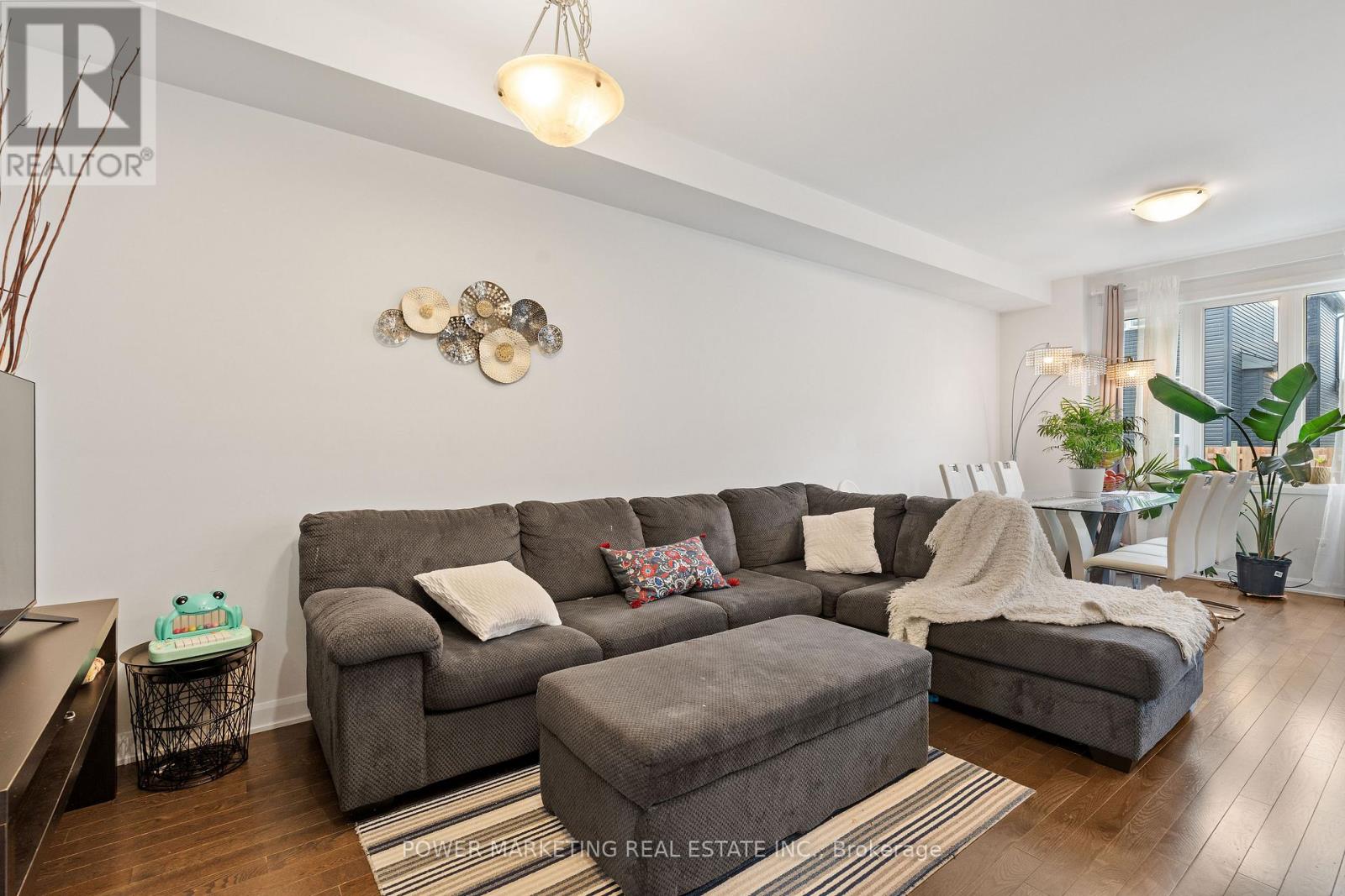 925 ATHENRY COURT - 8
