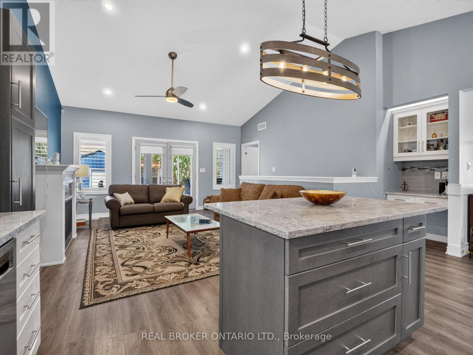285 SOUTH PELHAM ROAD - Image 17