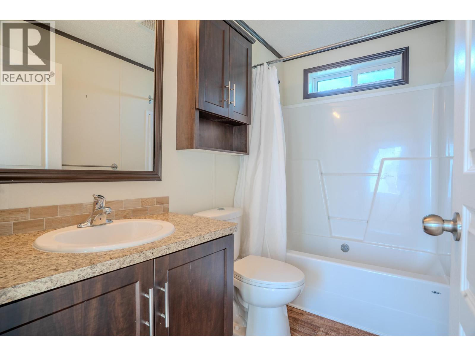 #3 504 Pine Street - 16