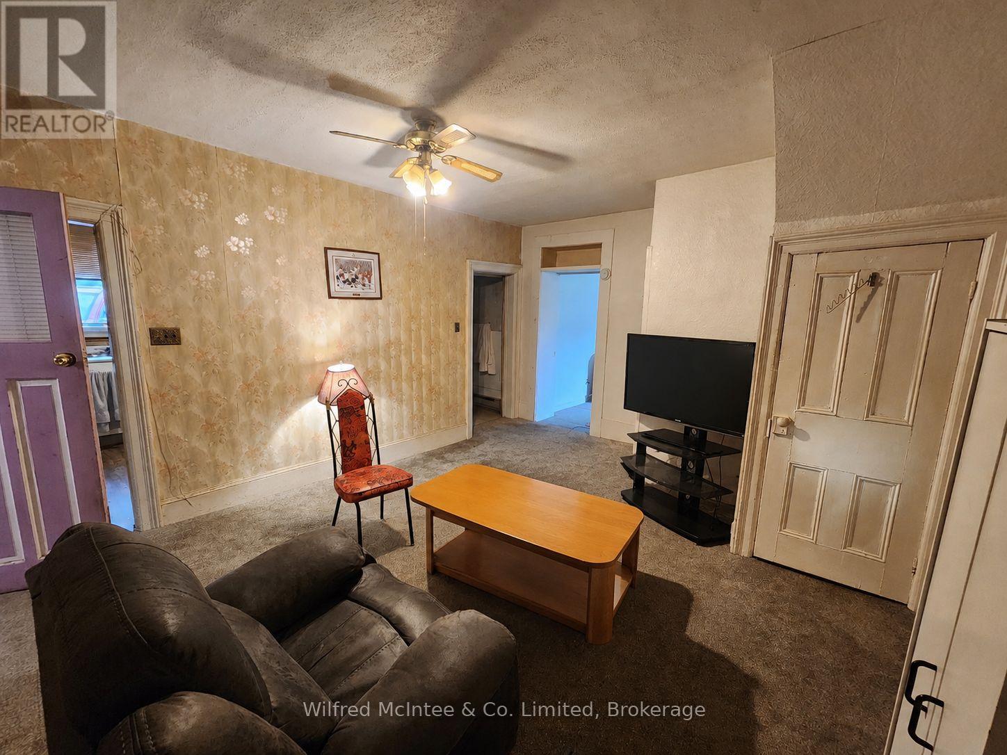43 CLINTON STREET S - 10