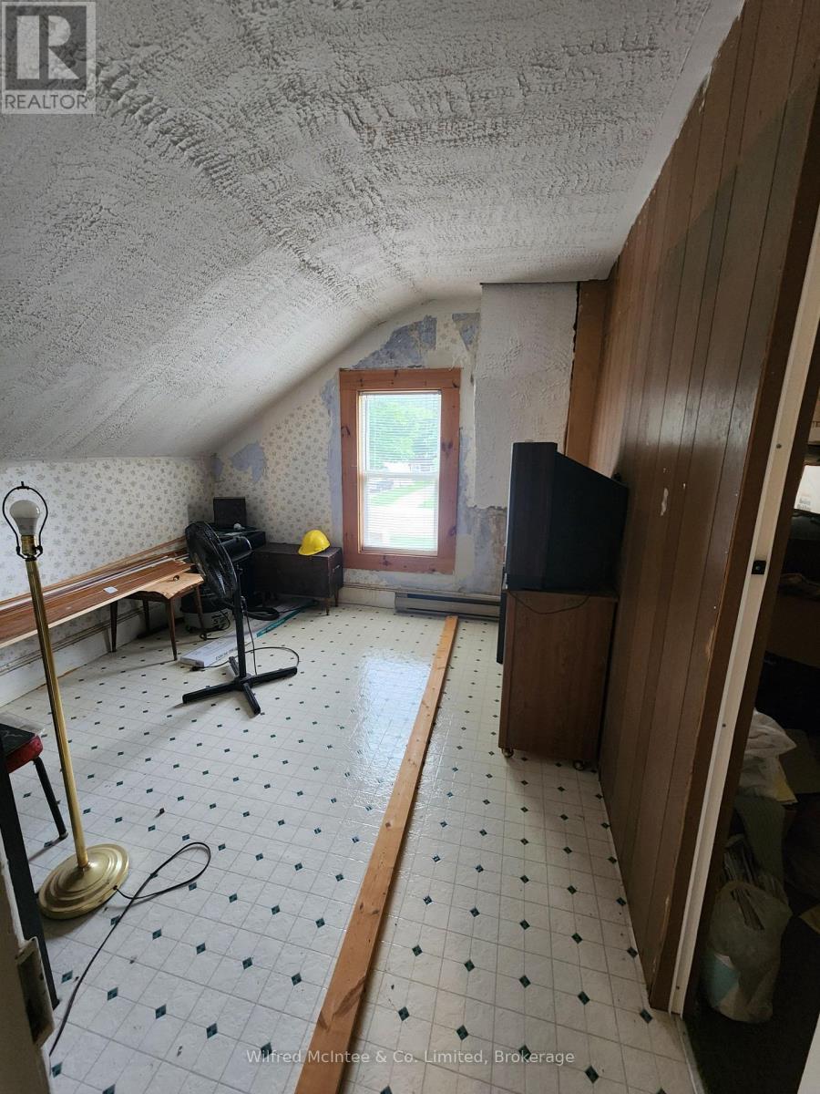 43 CLINTON STREET S - 18