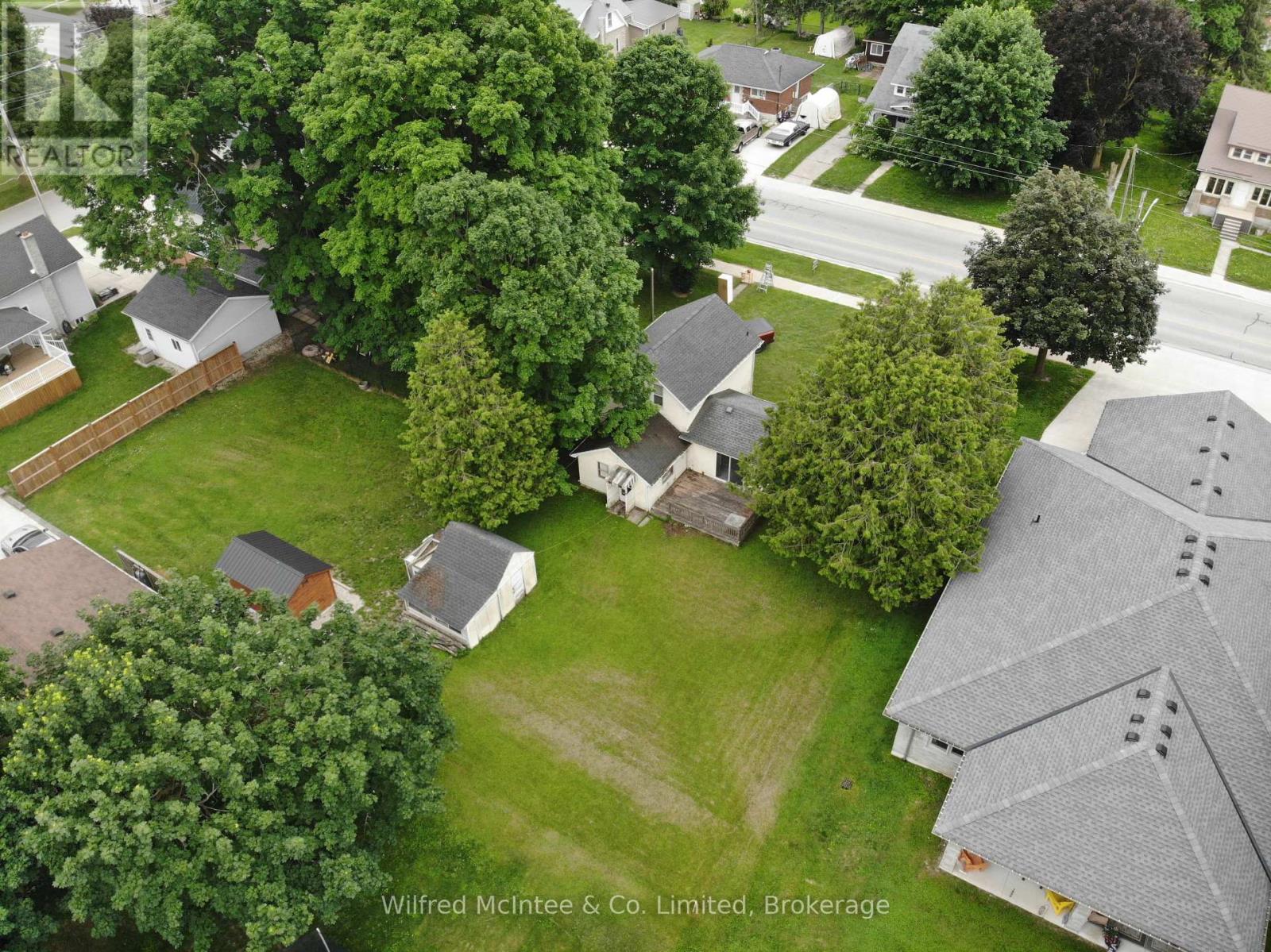 43 CLINTON STREET S - Image 9