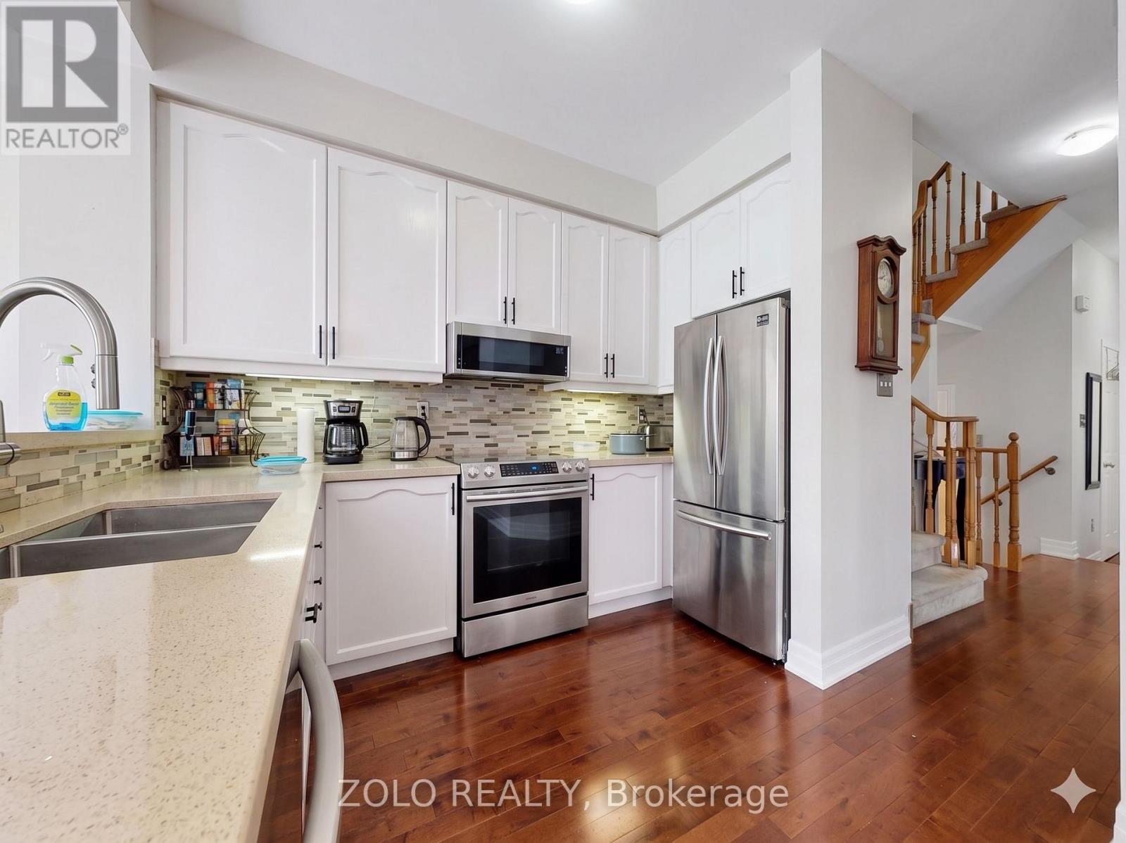 87 NOTTINGHAM DRIVE - 12