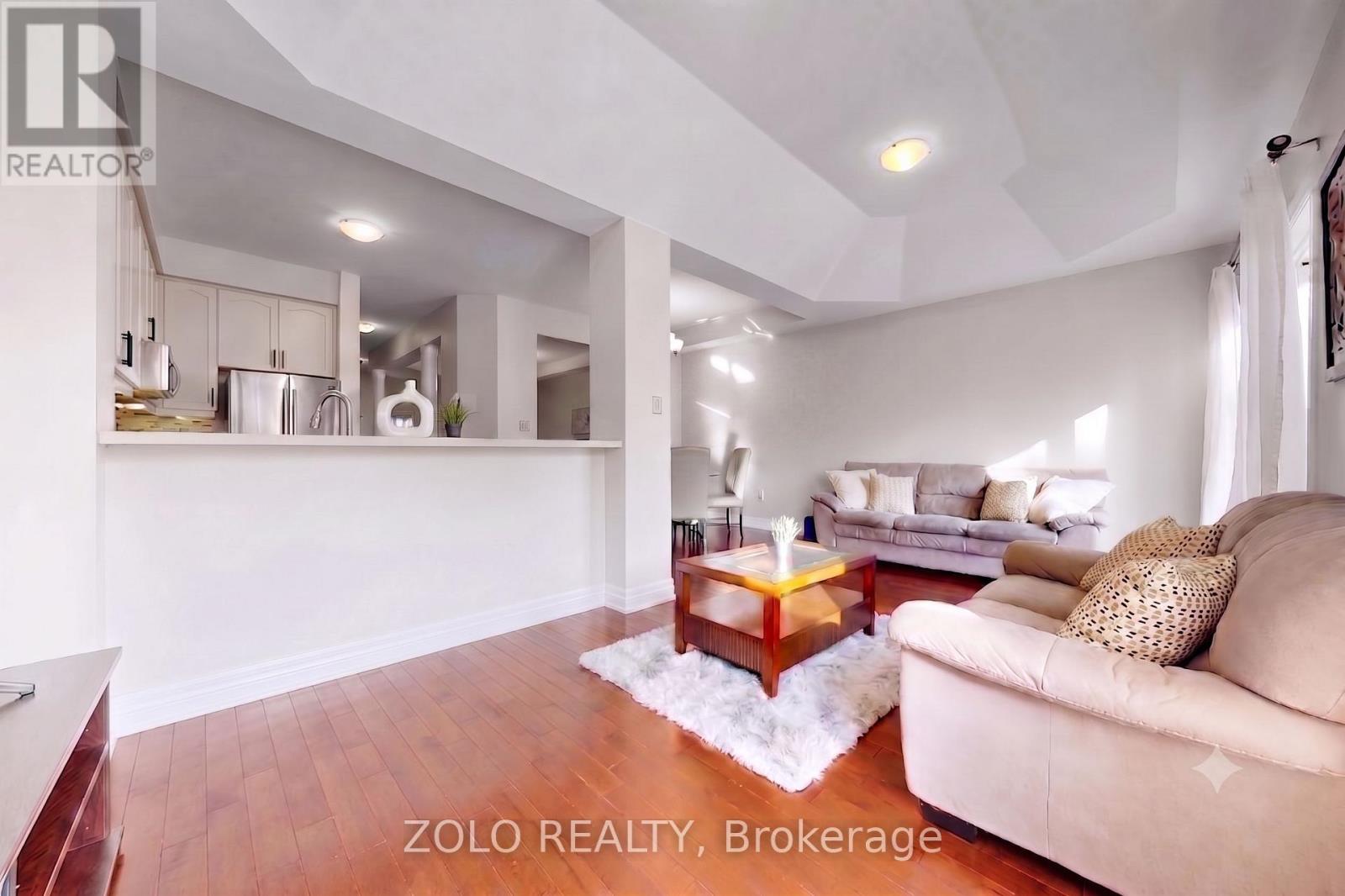 87 NOTTINGHAM DRIVE - 22