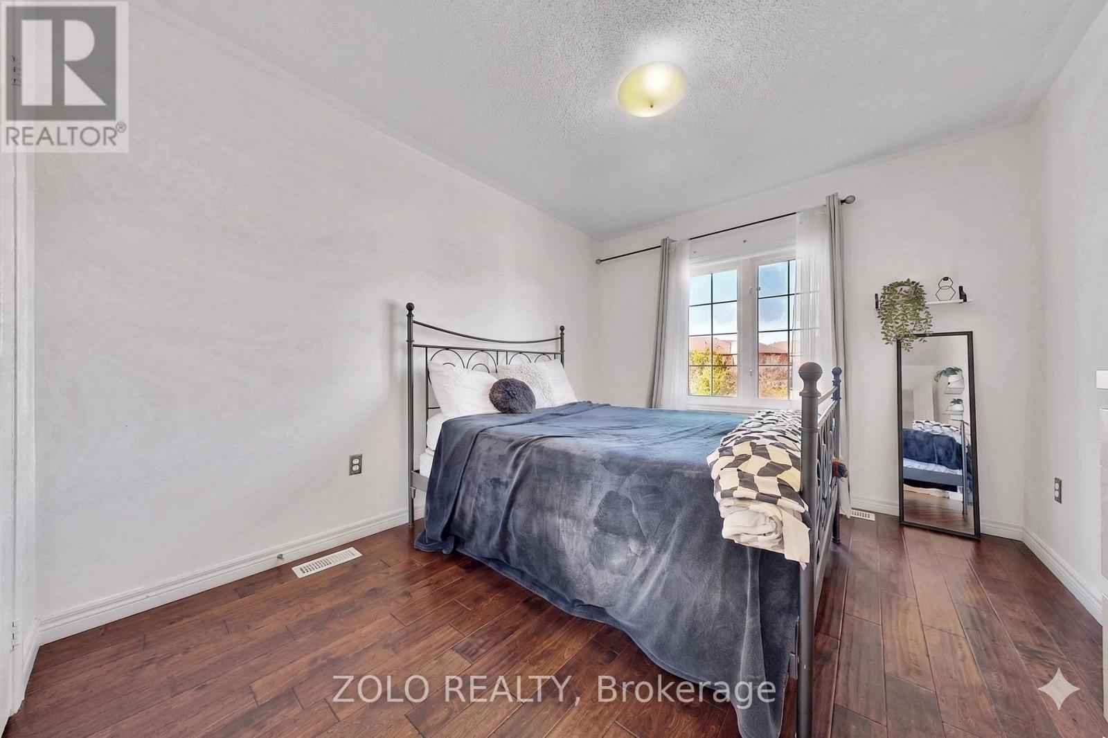87 NOTTINGHAM DRIVE - 36