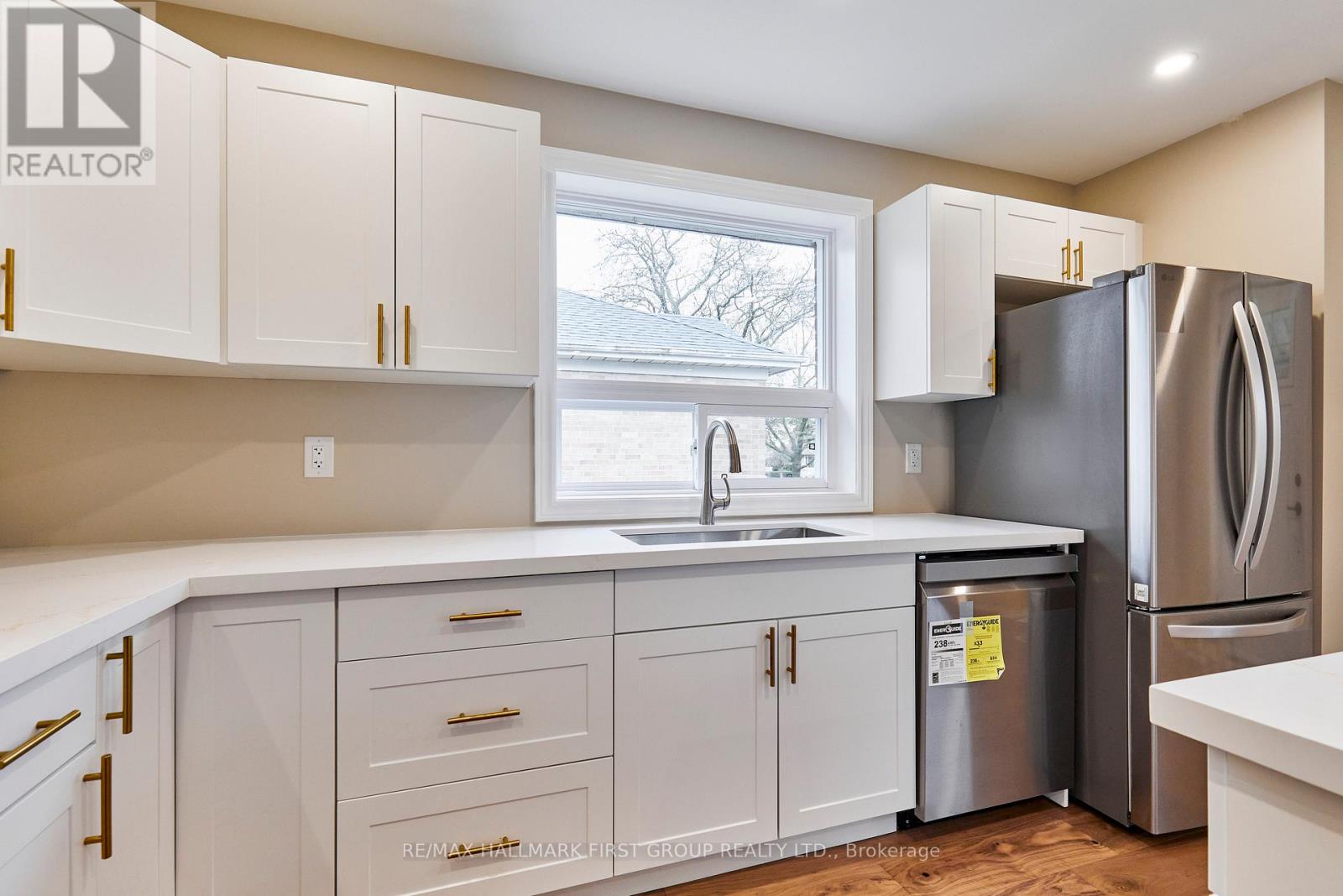 295 BALDWIN STREET - 9