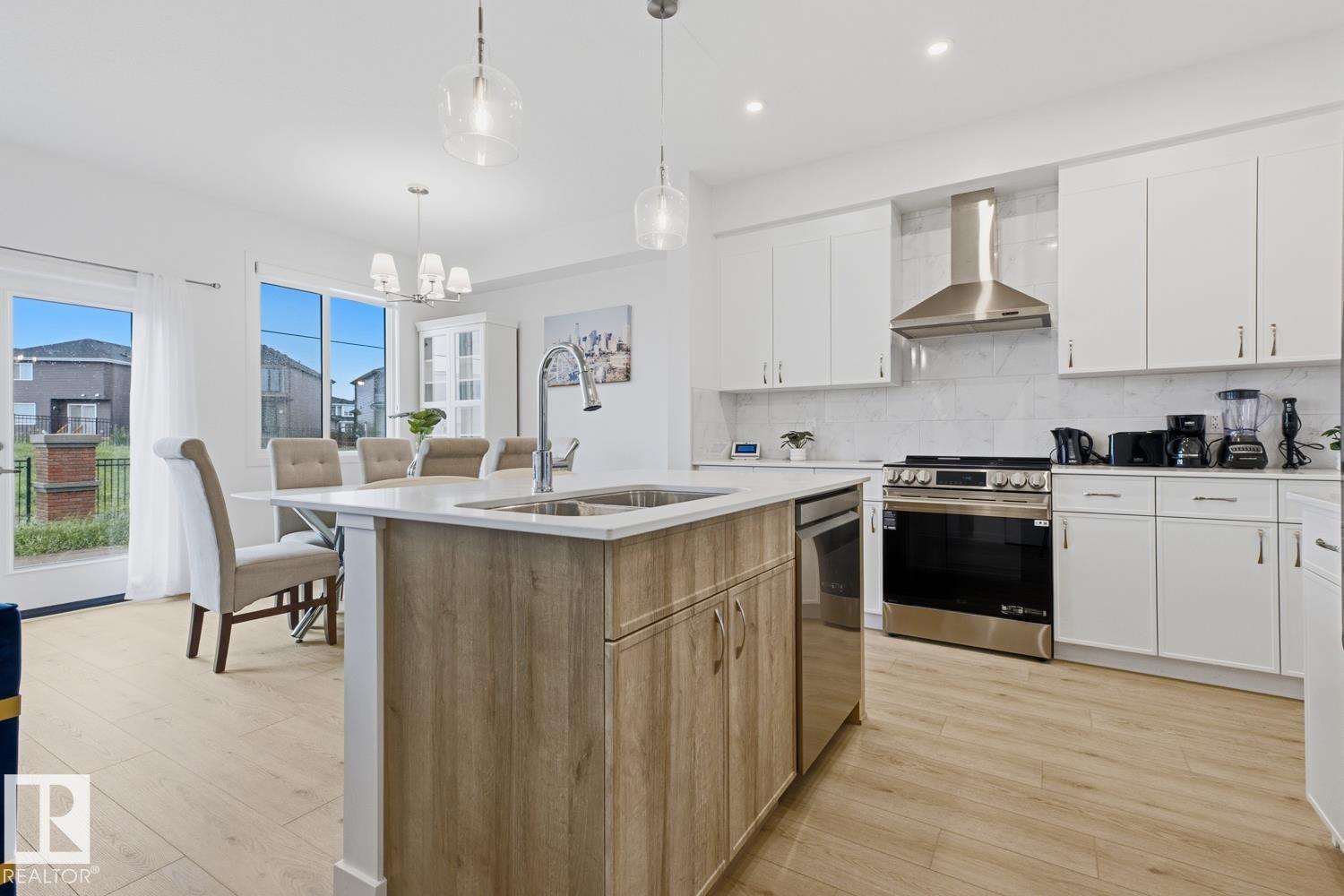 22924 82 Ave NW - 6