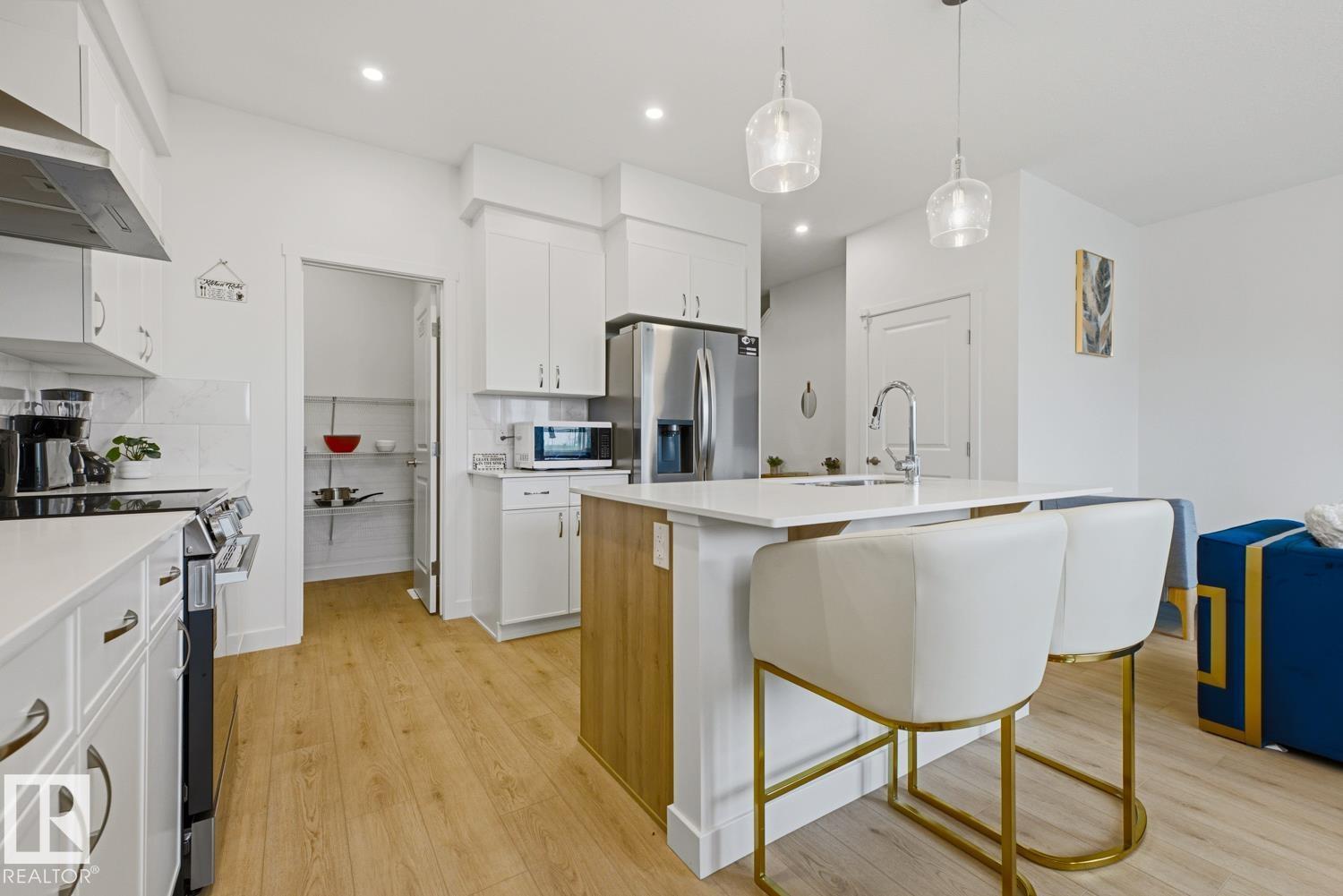 22924 82 Ave NW - 9