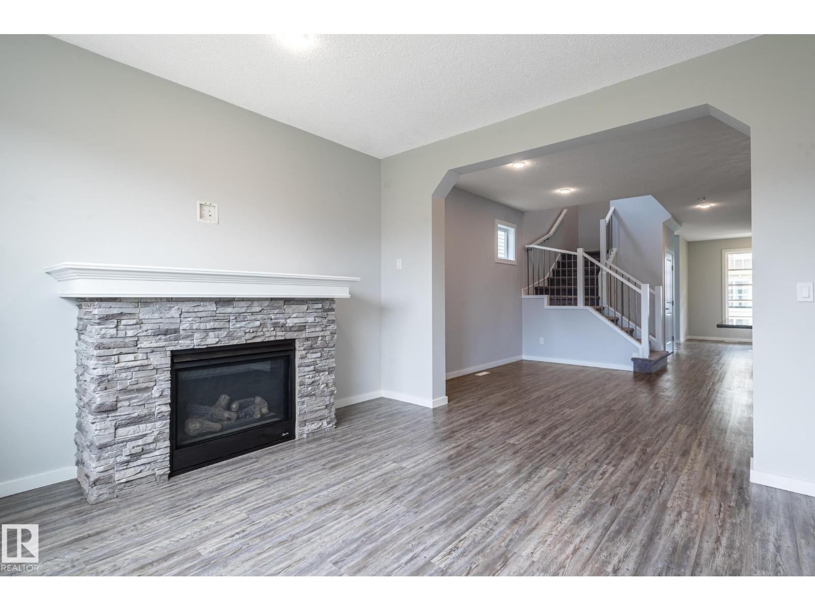 1763 26A ST NW - 18