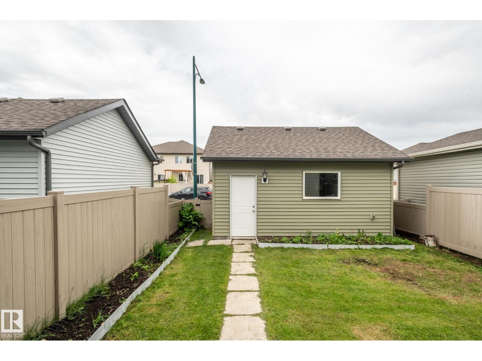 1763 26A ST NW - 45