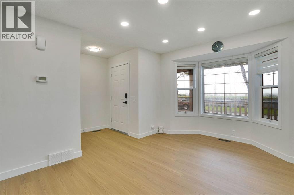 112 Martinglen Close NE - 3