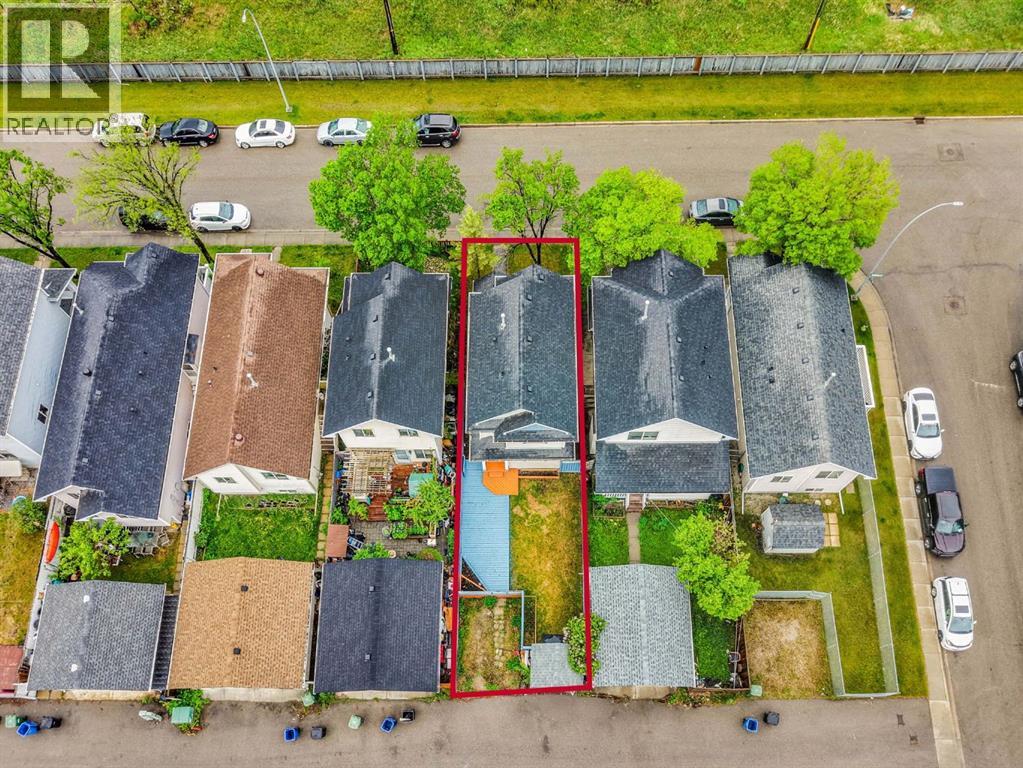 112 Martinglen Close NE - 41