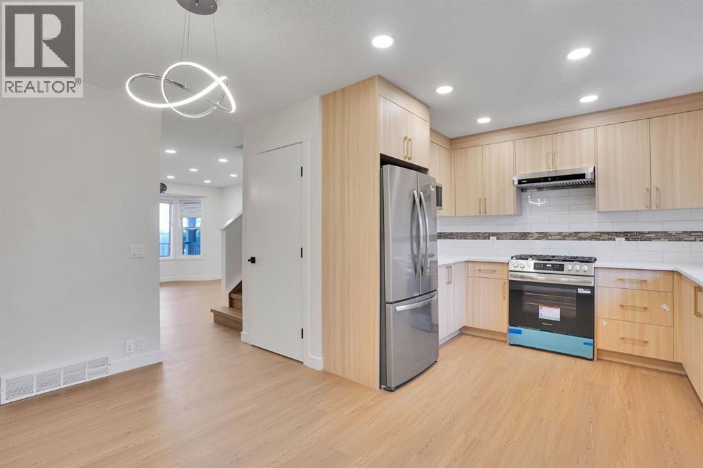 112 Martinglen Close NE - 9